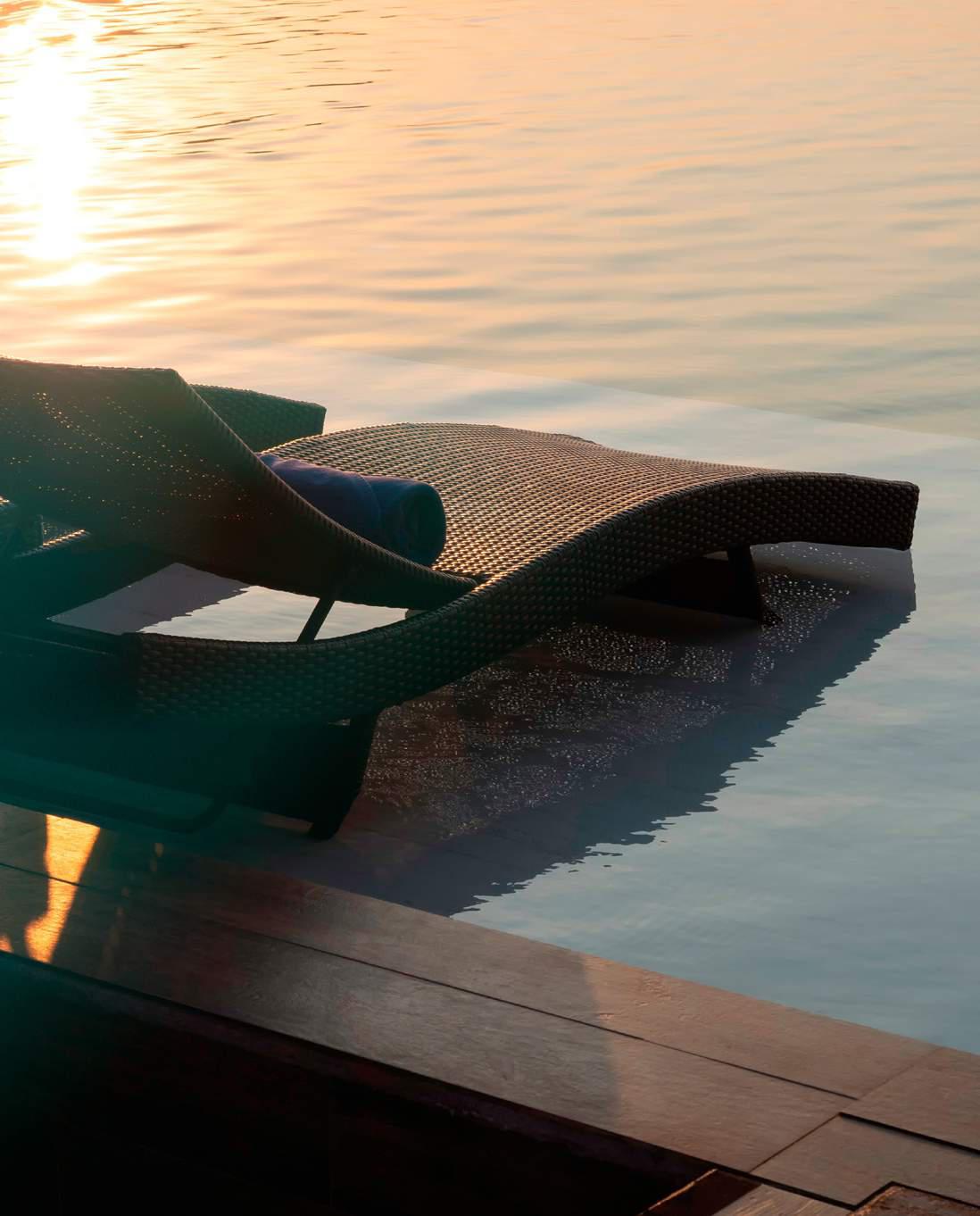 Floating Deck and Sunbeds