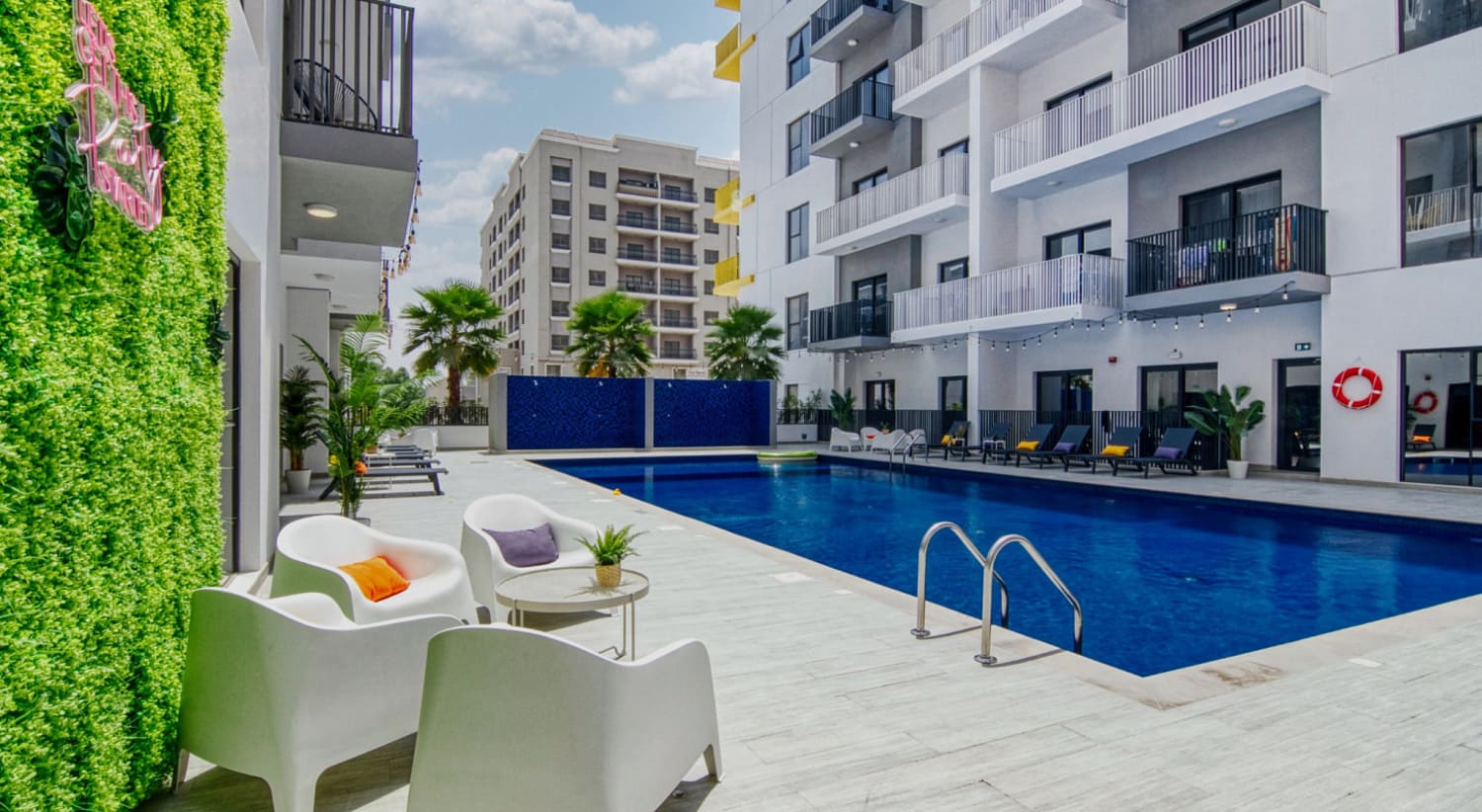 Swimming pool